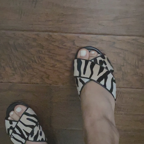 Manolo slides - Picture 2 of 2